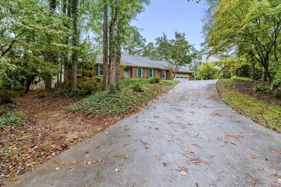 Exterior - 11790 Highland Colony Dr, Roswell, GA 30075 photo 6 of 6