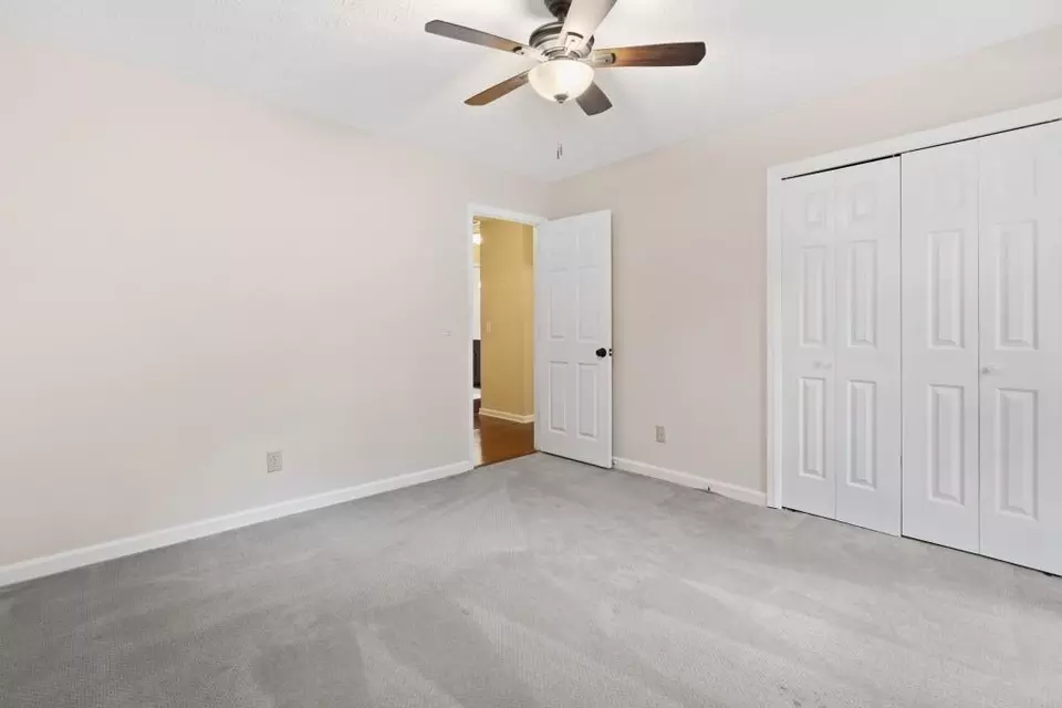 Bedroom - 11790 Highland Colony Dr, Roswell, GA 30075 photo 5 of 6