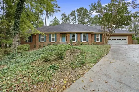Exterior - 11790 Highland Colony Dr, Roswell, GA 30075 photo 1 of 6