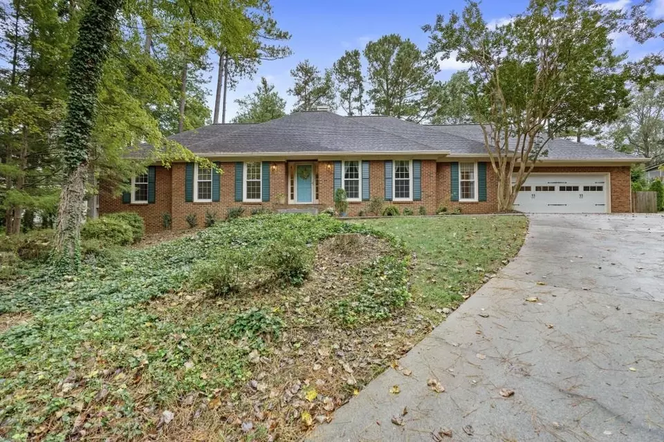 Exterior - 11790 Highland Colony Dr, Roswell, GA 30075 photo 1 of 6