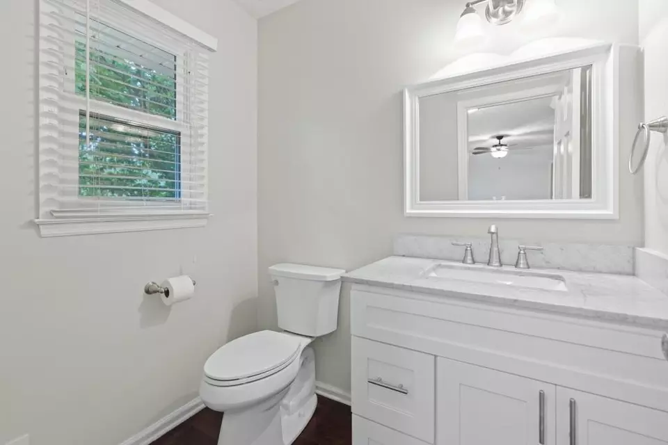 Bath - 11790 Highland Colony Dr, Roswell, GA 30075 photo 1 of 8