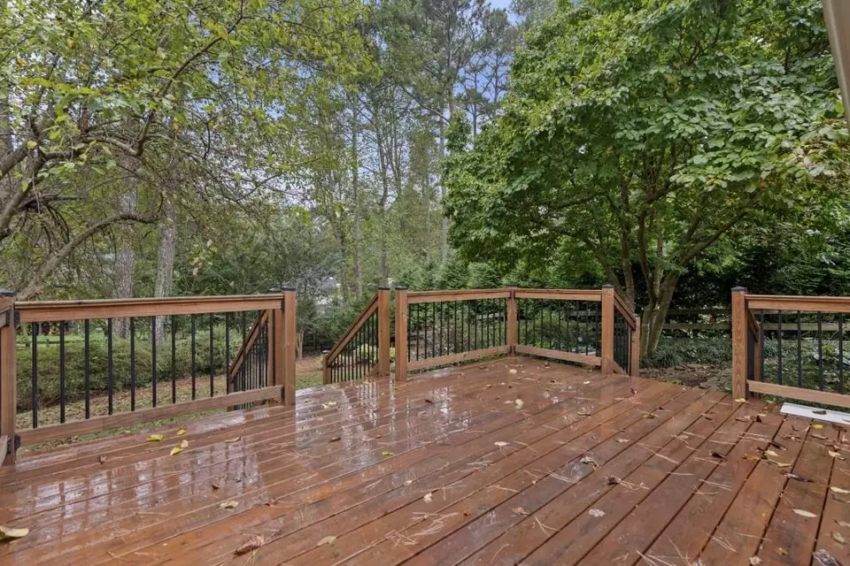 Exterior - 11790 Highland Colony Dr, Roswell, GA 30075 photo 2 of 6