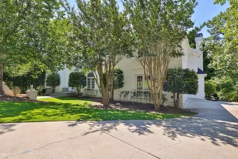 110 Larne Ct, Roswell, GA 30076