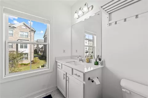 Bath - 3227 Bartee Walk, Suwanee, GA 30024 photo 6 of 7