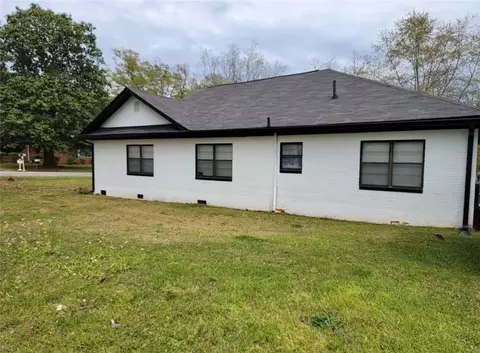 101 3rd St, Barnesville, GA 30204 photo 3