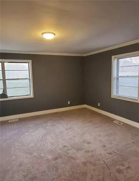 101 3rd St, Barnesville, GA 30204 photo 15