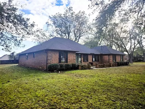 Exterior - 2565 Fairview Rd, Covington, GA 30016 photo 3 of 5