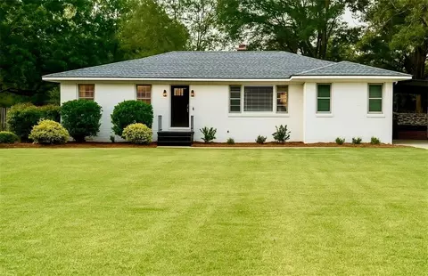 913 Boozer Dr, Oxford, AL 36203