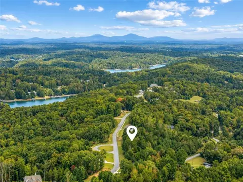 6930 Crestline Dr, Dawsonville, GA 30534