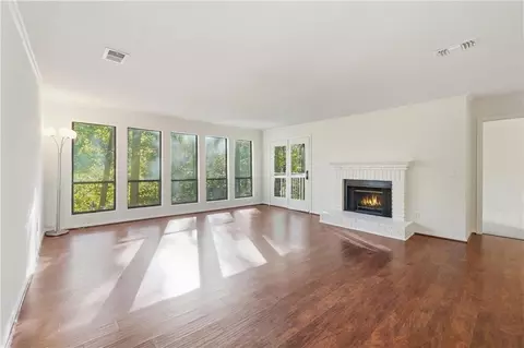 427 Warm Springs Cir, Roswell, GA 30075