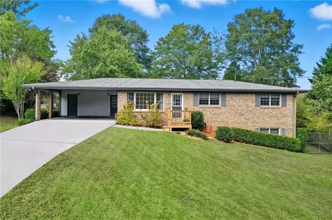 605 Embry Ln, Marietta, GA 30066