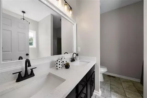 Bath - 1 Heather Cir, Cave Spring, GA 30124 photo 1 of 2