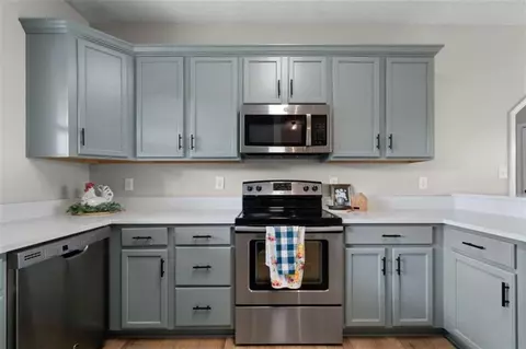 Kitchen - 1 Heather Cir, Cave Spring, GA 30124 photo 2 of 3