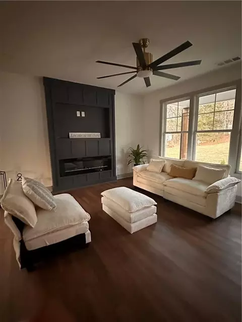 135 Eleanor Dr, Covington, GA 30016 photo 8