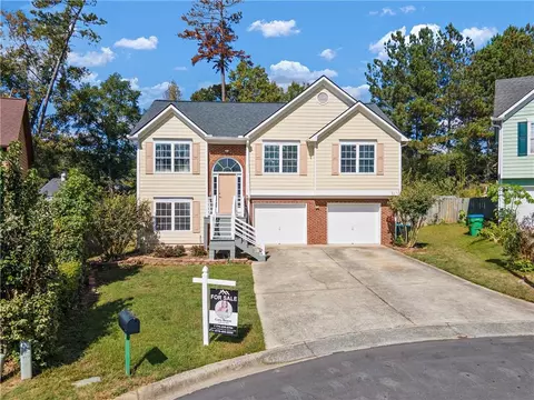 4005 Leeambur Ct NW, Lilburn, GA 30047