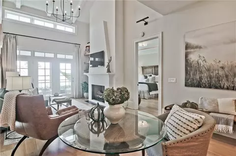 220 Creek View Ln, Roswell, GA 30075