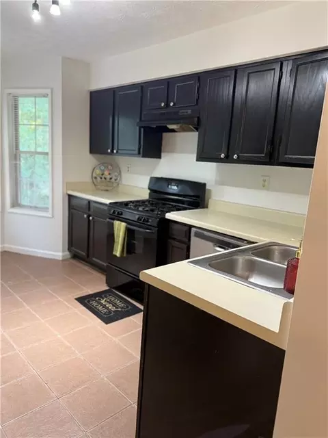 Kitchen - 6449 Pinebark Way, Morrow, GA 30260 photo 1 of 3