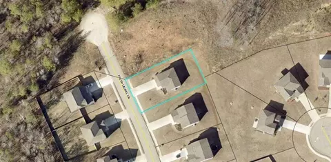 170 Fresh Laurel Ln, Locust Grove, GA 30248