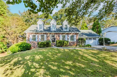 5352 Waterford Dr, Dunwoody, GA 30338