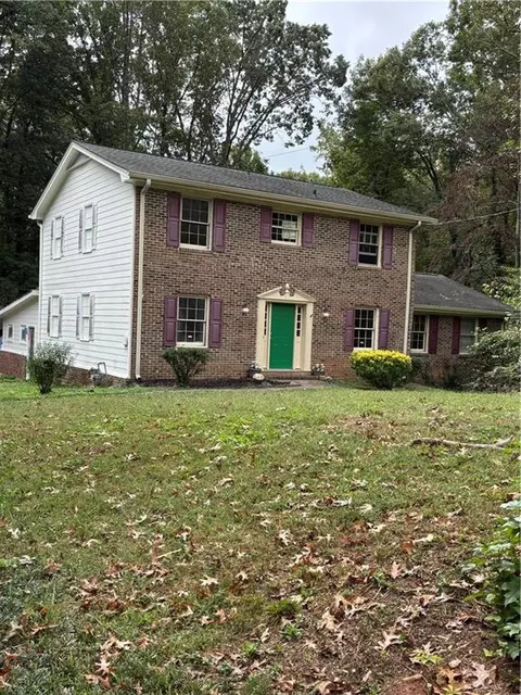 5762 Renee Ct NW, Lilburn, GA 30047