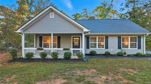 60 Dogwood Ln, Dahlonega, GA 30533