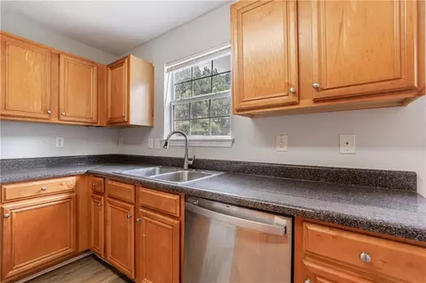 Kitchen - 6160 Redtop Loop, Fairburn, GA 30213 photo 5 of 6