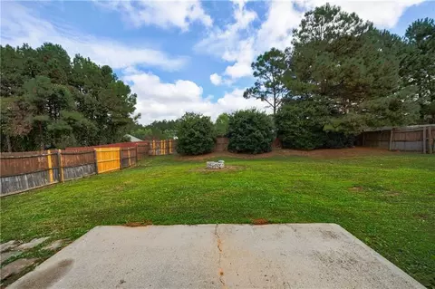 Exterior - 6160 Redtop Loop, Fairburn, GA 30213 photo 8 of 13