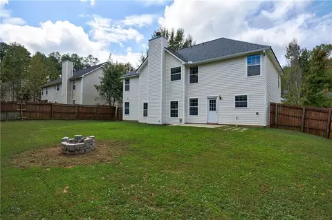 Exterior - 6160 Redtop Loop, Fairburn, GA 30213 photo 10 of 13