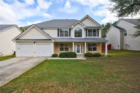 Exterior - 6160 Redtop Loop, Fairburn, GA 30213 photo 4 of 13
