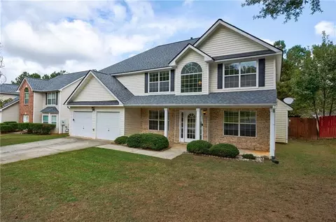 Exterior - 6160 Redtop Loop, Fairburn, GA 30213 photo 2 of 13