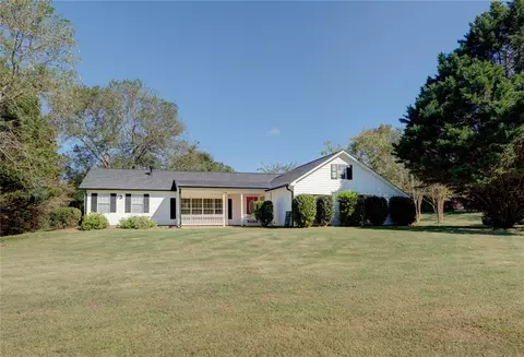 318 Cedar Creek Rd, Jackson, GA 30233