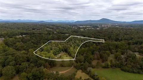 5352 Wild Smith Rd, Gainesville, GA 30506