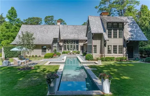 2979 Ridgewood Rd NW, Atlanta, GA 30327