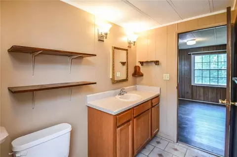 Bath - 450 Griffith Ave, Jasper, GA 30143 photo 4 of 7