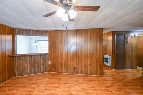 Living - 450 Griffith Ave, Jasper, GA 30143 photo 4 of 8