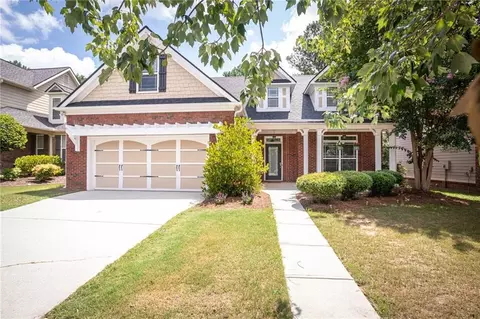 2634 Bay Crest Ln, Loganville, GA 30052