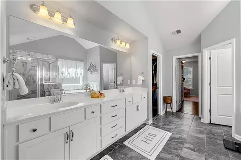 Bath - 3596 Bendleton Dr, Buford, GA 30519 photo 6 of 7