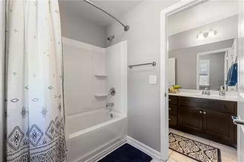 Bath - 3596 Bendleton Dr, Buford, GA 30519 photo 4 of 7