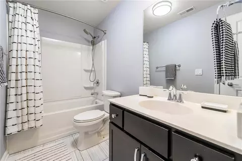 Bath - 3596 Bendleton Dr, Buford, GA 30519 photo 3 of 7