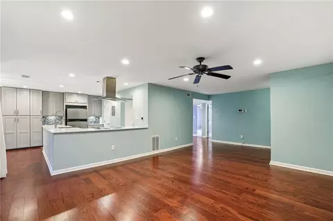 64 Devon Ln, Avondale Estates, GA 30002 photo 5