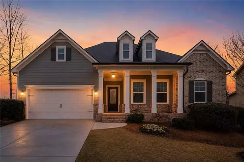 1053 Ruddy Duck Dr, Jefferson, GA 30549