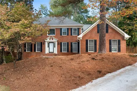 3057 Four Oaks Dr, Dunwoody, GA 30360