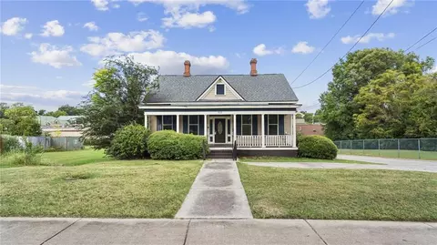 Exterior - 611 Monroe St, Macon, GA 31201 photo 1 of 3