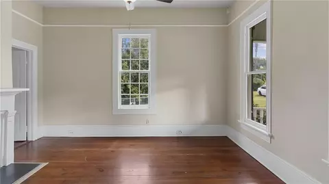 Living - 611 Monroe St, Macon, GA 31201 photo 2 of 8