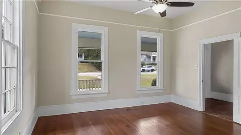 Living - 611 Monroe St, Macon, GA 31201 photo 3 of 8