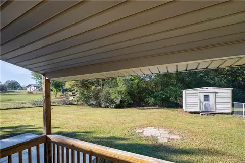 Exterior - 249 Davis Dr, Calhoun, GA 30701 photo 6 of 8