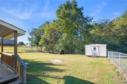 Exterior - 249 Davis Dr, Calhoun, GA 30701 photo 4 of 8