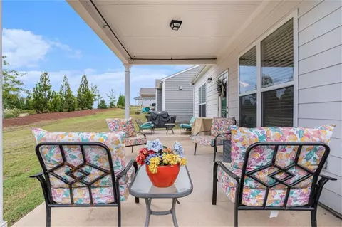 Exterior - 124 Ohoopee Dr, Griffin, GA 30223 photo 6 of 7