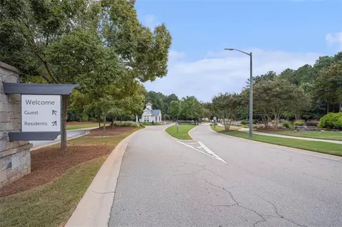 View/Area - 124 Ohoopee Dr, Griffin, GA 30223 photo 2 of 4