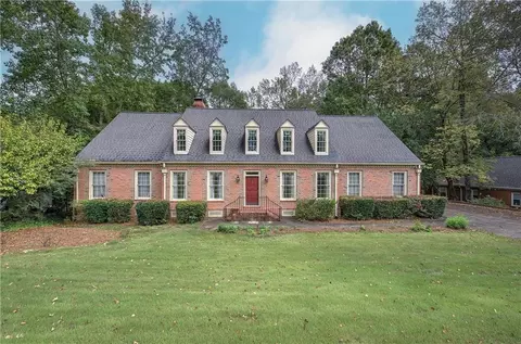 302 Chase Ln, Marietta, GA 30068
